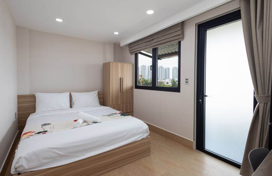 Studio ban công tách bếp